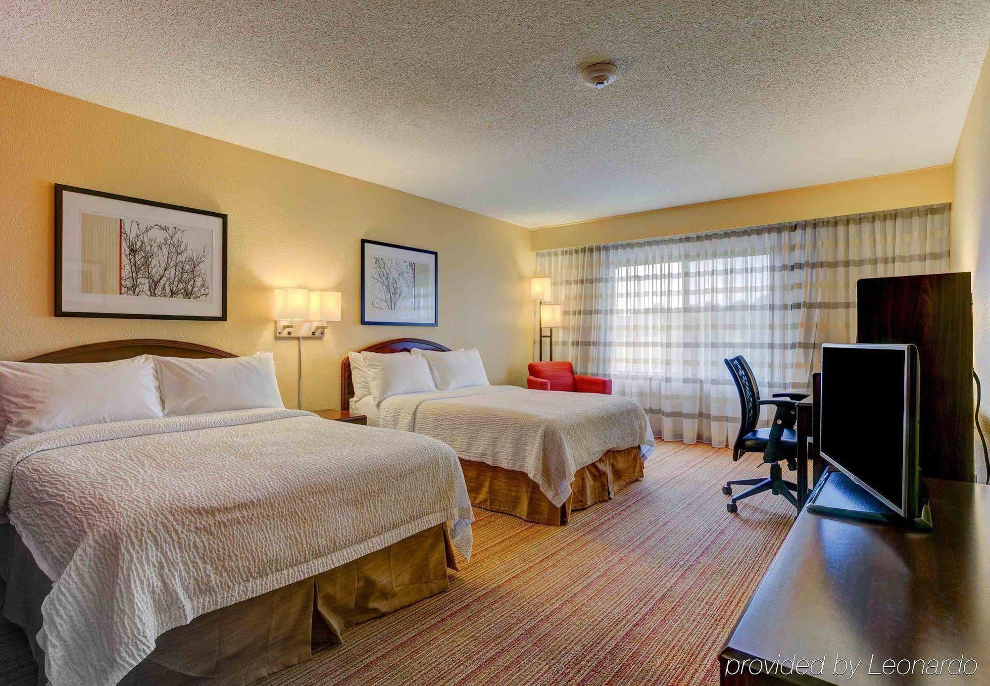 Отель Courtyard Paducah West Экстерьер фото